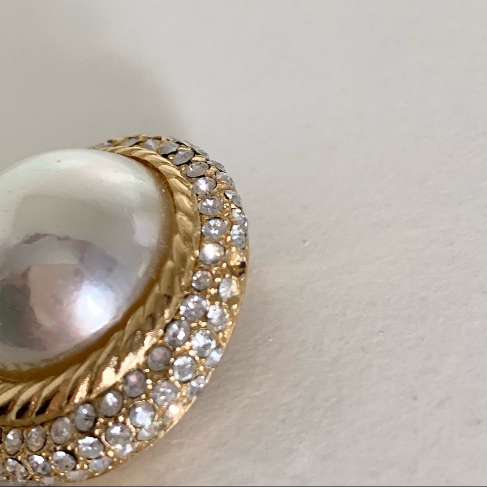 Hold Vintage Dior Large pearl earrings - Picture 13 of 13